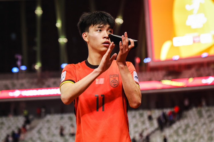 期待首秀！18歲王鈺棟入選中澳戰(zhàn)名單&穿11號(hào)，首進(jìn)國(guó)足正賽名單